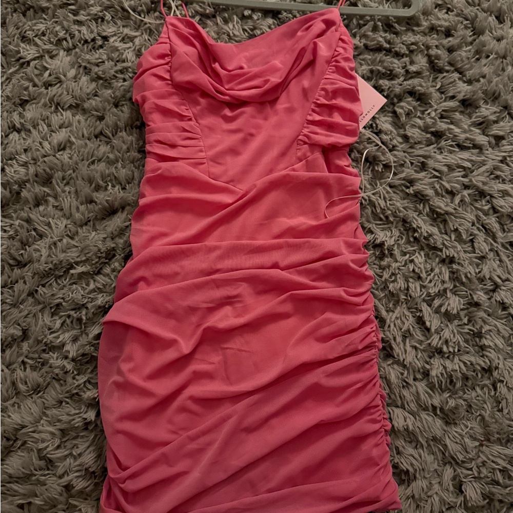 Pink ruched mini dress #glamour
